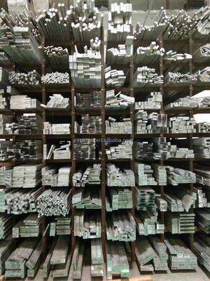 Barre en aluminium avec la résistance à la corrosion 1050 1060 1070 1100 barres rondes en aluminium en stock prêt à se transporter