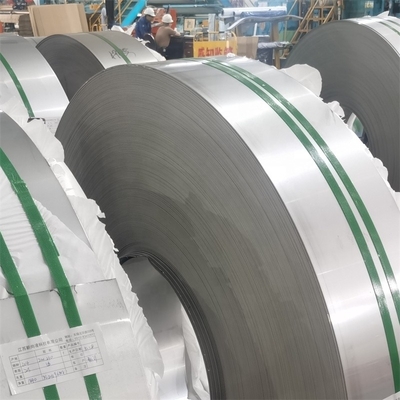La longueur adaptée aux besoins du client par ASTM plate de la bande 304 d'acier inoxydable a fendu le bord