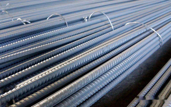 La barre d'acier HRB335 laminée à chaud a déformé la barre d'acier pour la construction de bâtiments