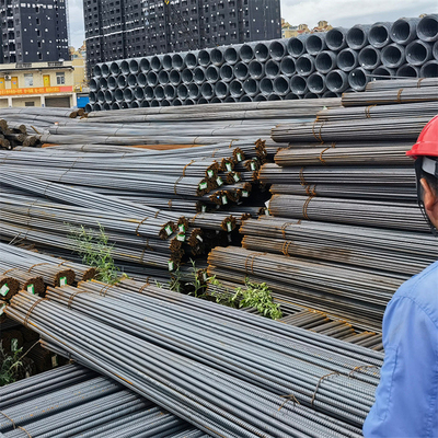 Les garnitures de tuyau laminées à chaud d'acier au carbone de HRB335 HRB500 ont déformé le Rebar en acier